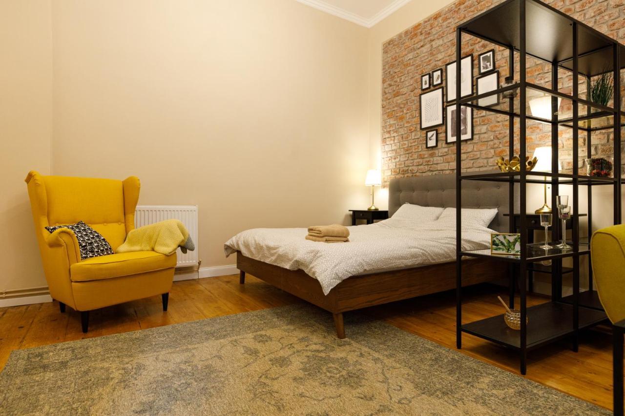 Stylish Flat In The Heart Of Historical Center Apartamento Timişoara Exterior foto